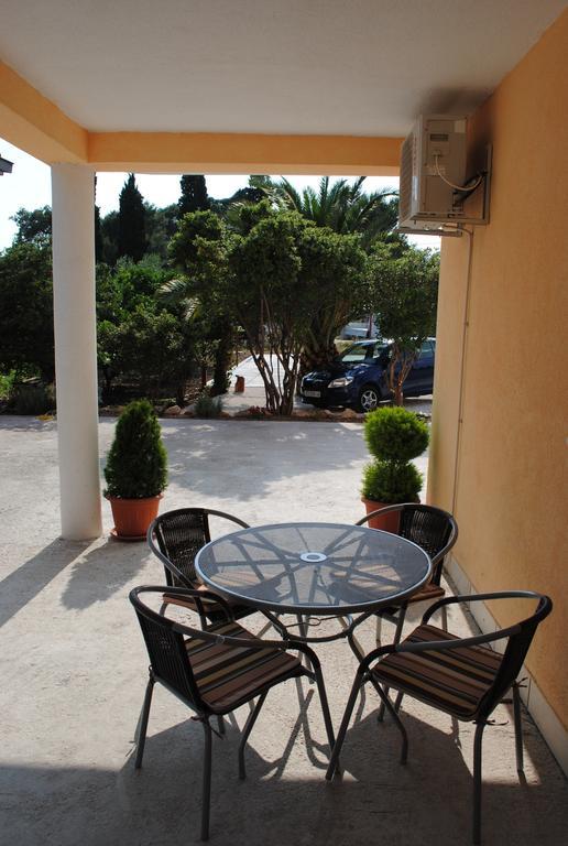 Apartments Kairos - Bili 9 Kastela Luaran gambar
