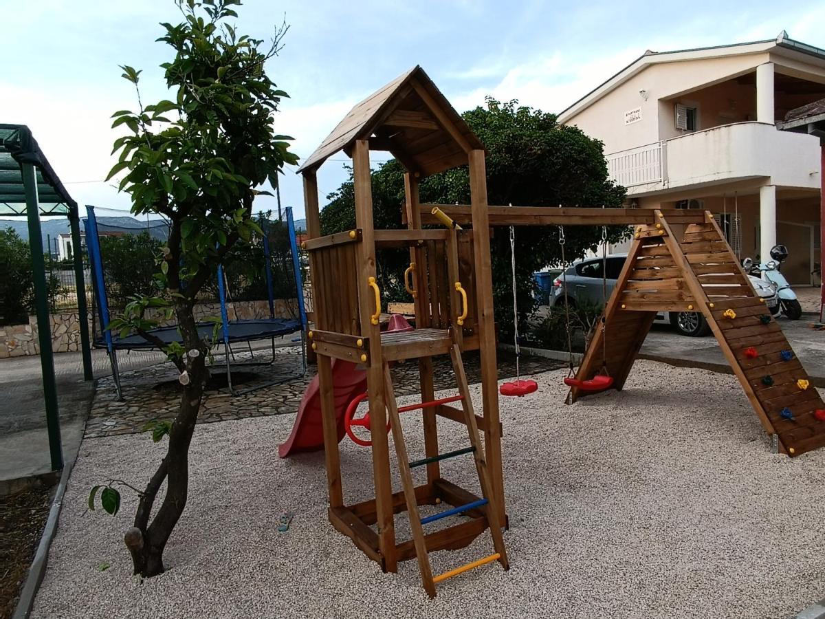 Apartments Kairos - Bili 9 Kastela Luaran gambar