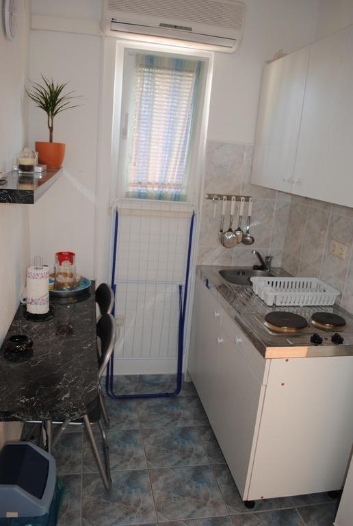 Apartments Kairos - Bili 9 Kastela Bilik gambar
