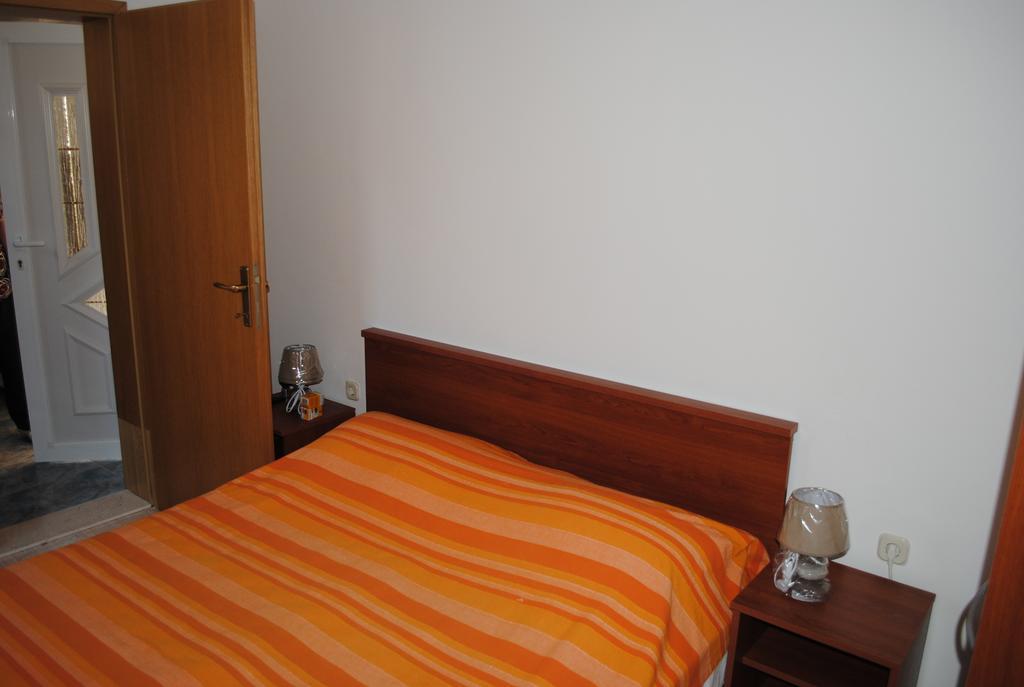 Apartments Kairos - Bili 9 Kastela Bilik gambar